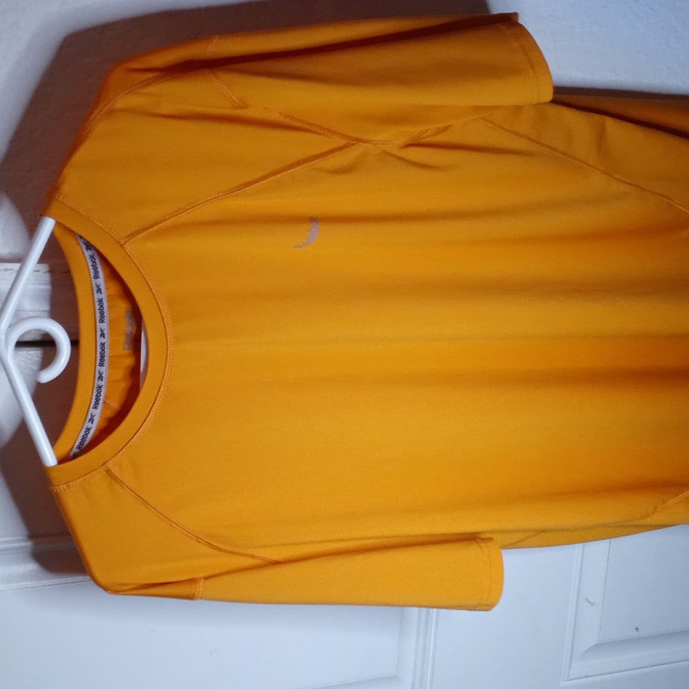 Mens Reebok Dry Fit workout shirt